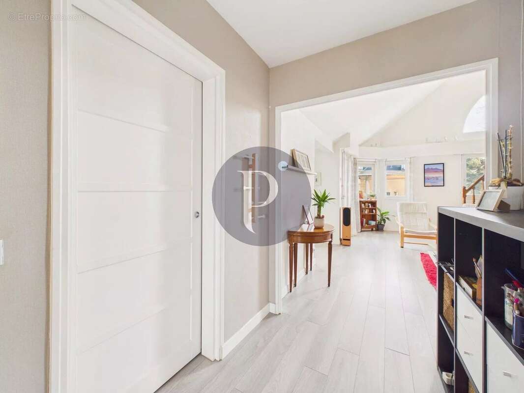 Appartement à VERRIERES-LE-BUISSON