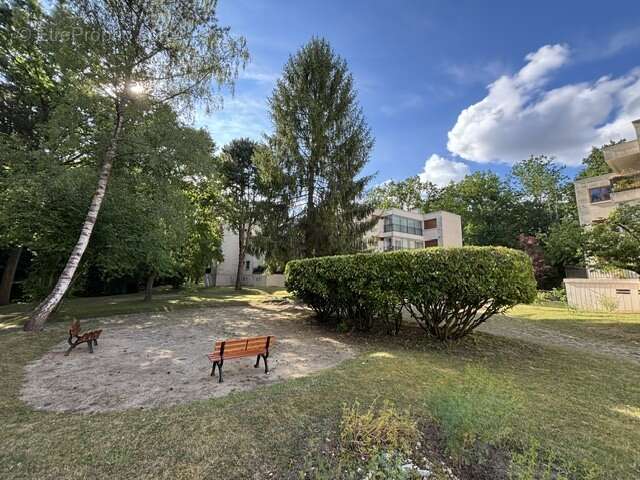 Lamorlaye - centre ville - beau f4 - photo 5