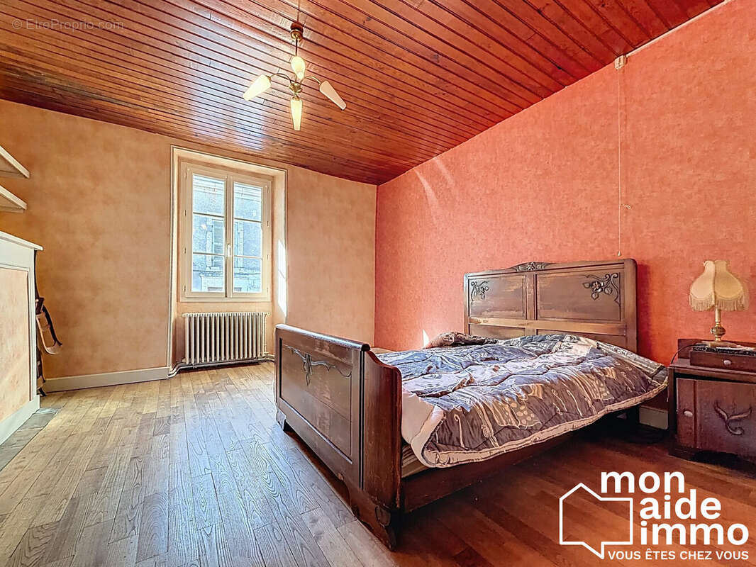 Appartement à THIVIERS