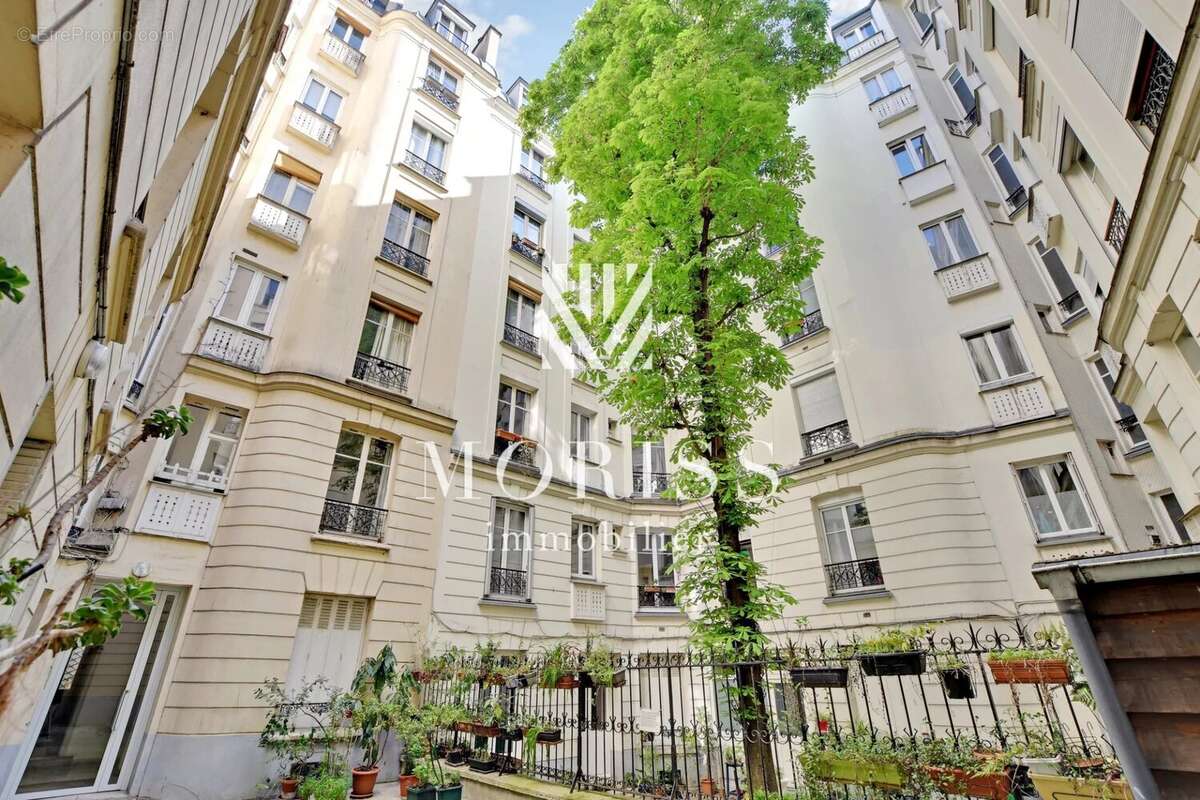 Appartement à PARIS-18E