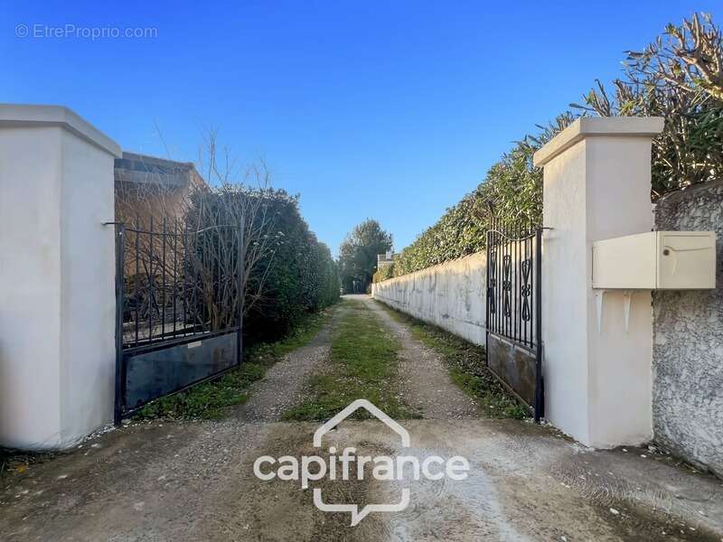 Maison à EYGUIERES