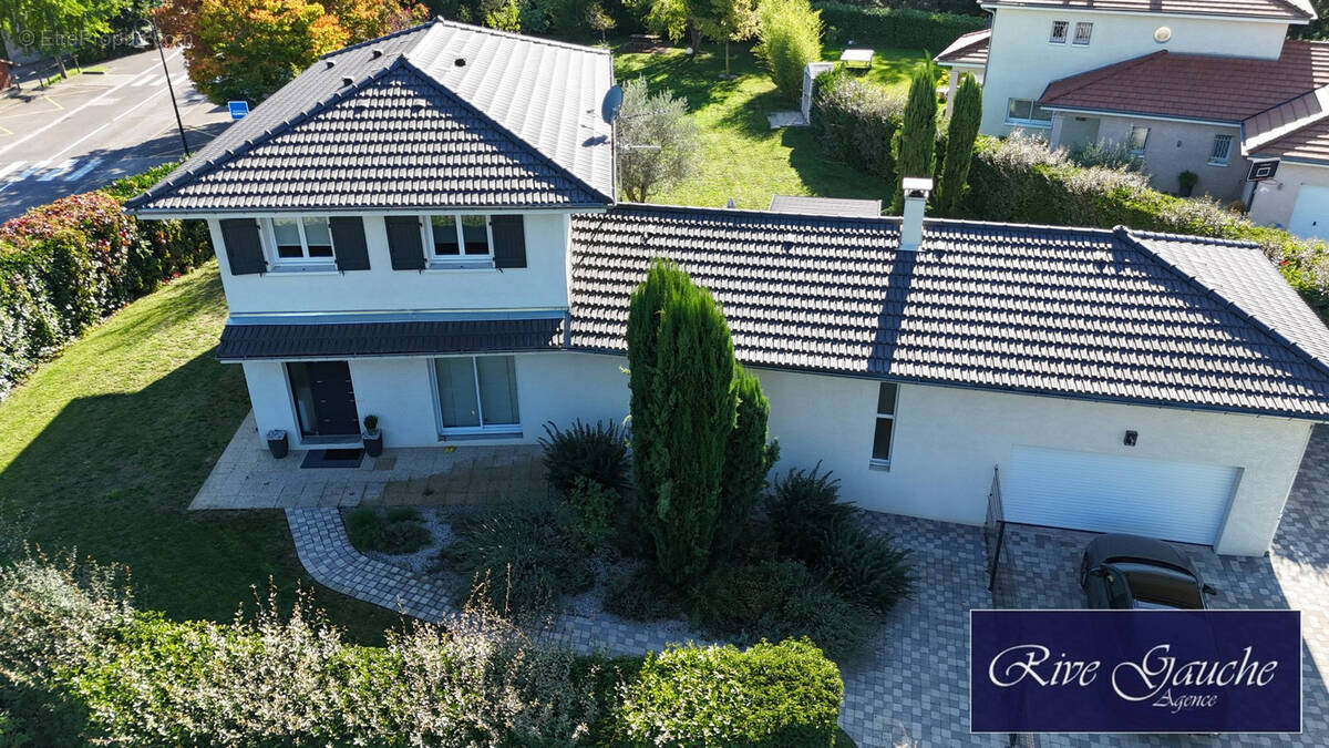 Maison à CHENS-SUR-LEMAN