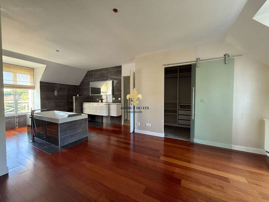 Maison à MORTEFONTAINE