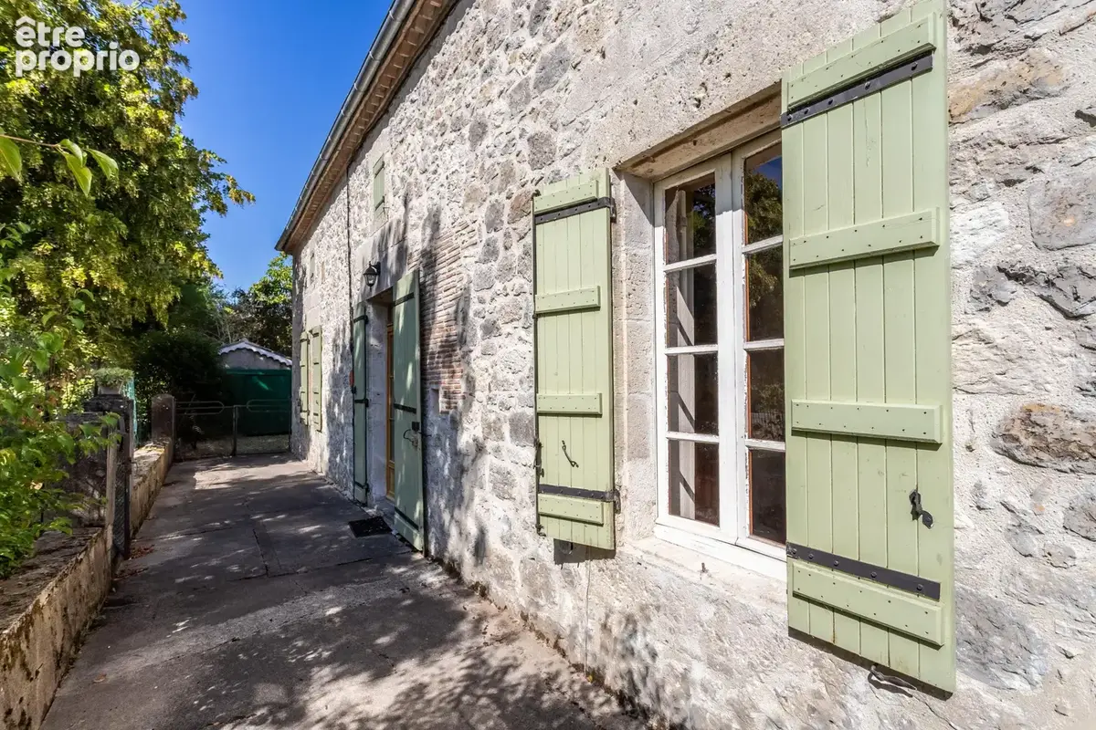 Maison de village avec jardin et garage - photo 7
