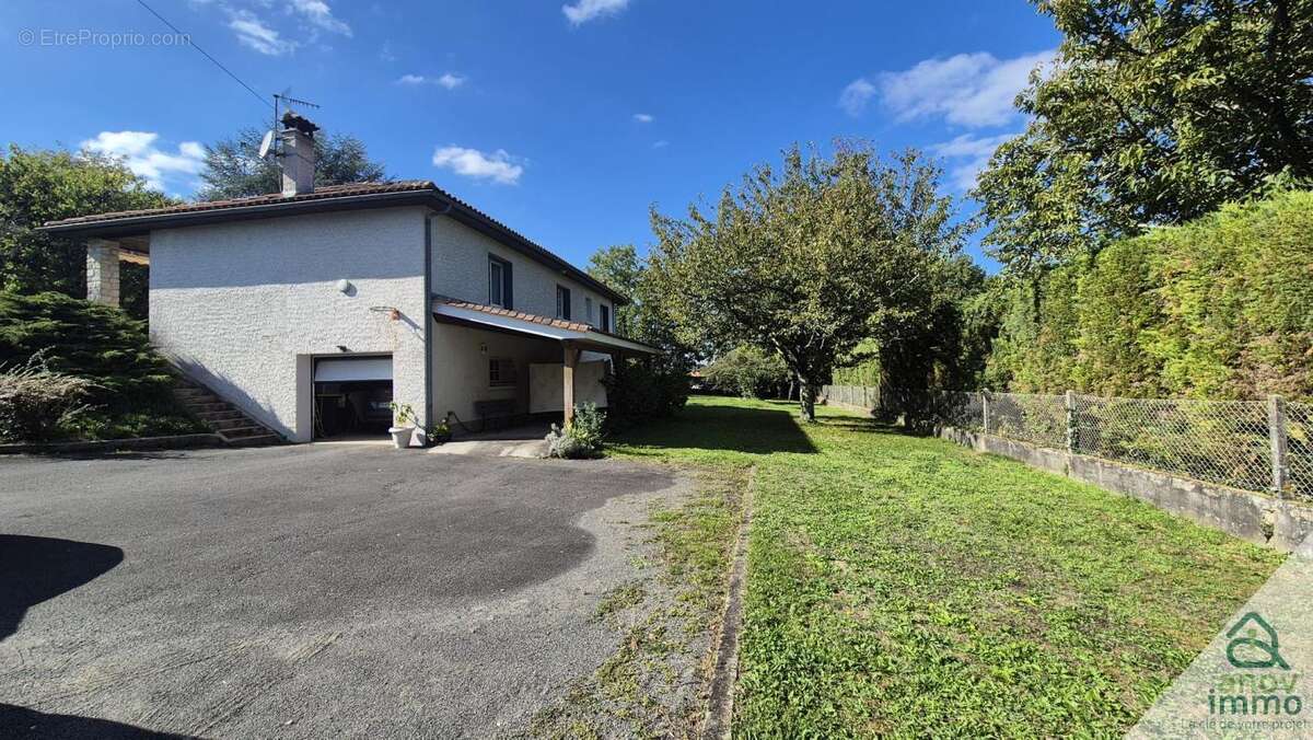 Maison à MOUTHIERS-SUR-BOEME