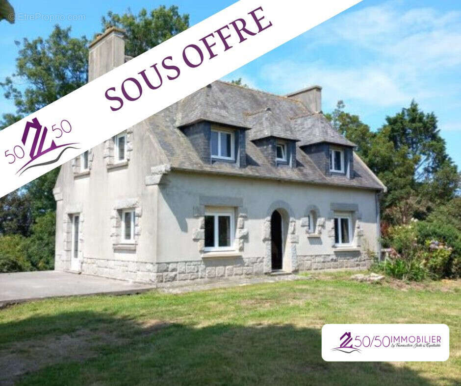 Maison à PLOUNEVEZ-LOCHRIST