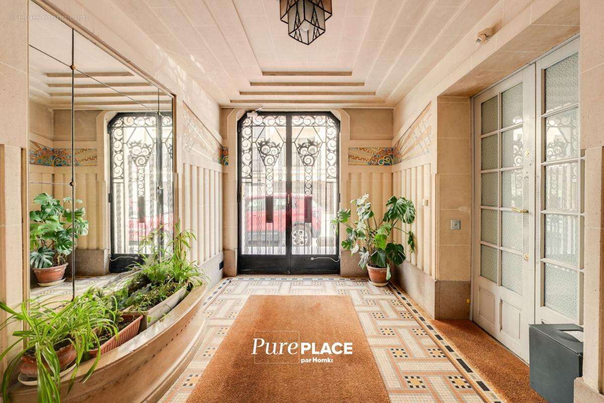 Appartement à PARIS-15E