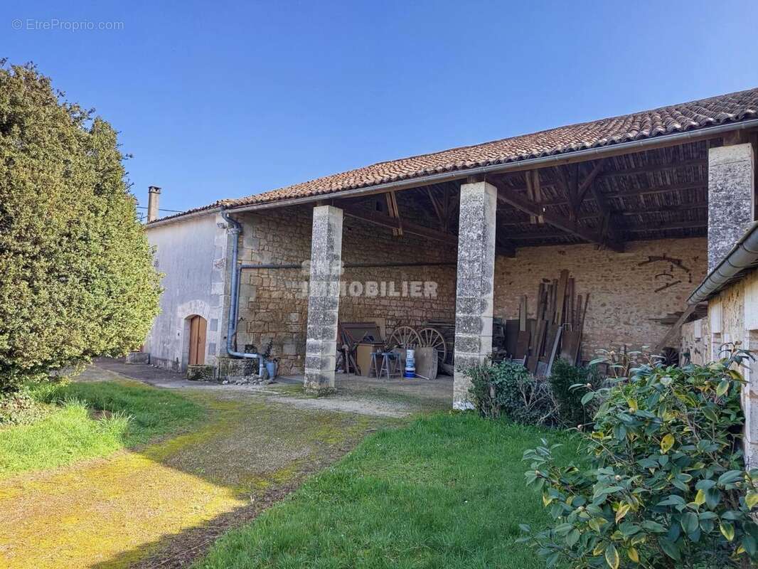 grange - Maison à BOUEX