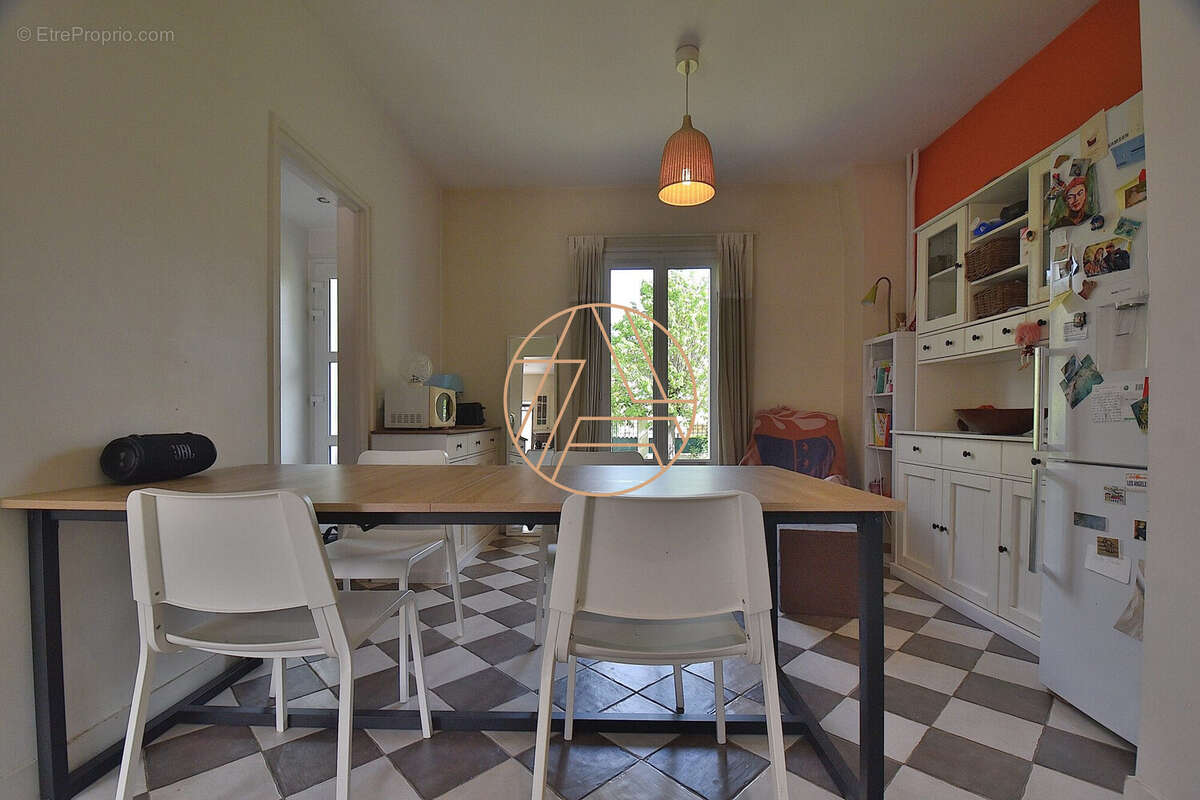 Maison à SAINT-MAUR-DES-FOSSES