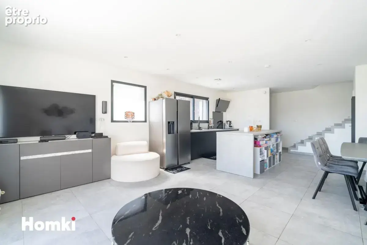 Maison/Villa T4 de 90 m² à Marseille 13013 - photo 4