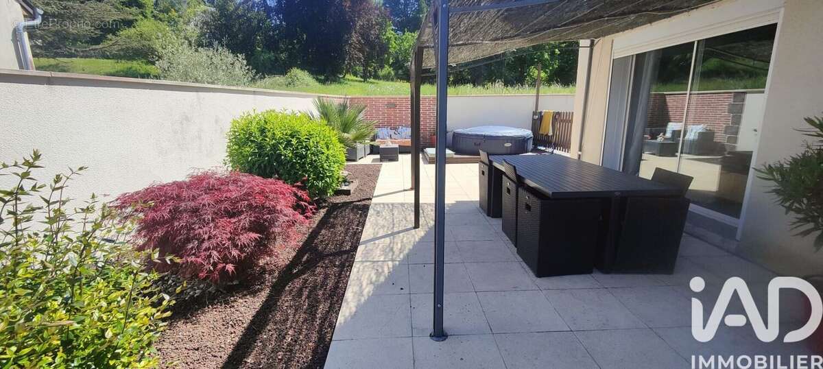 Photo 2 - Maison à SACHE