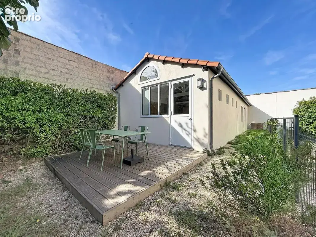 Maison récente, jardin, stationnement et aucun travaux à prévoir ! - photo 4