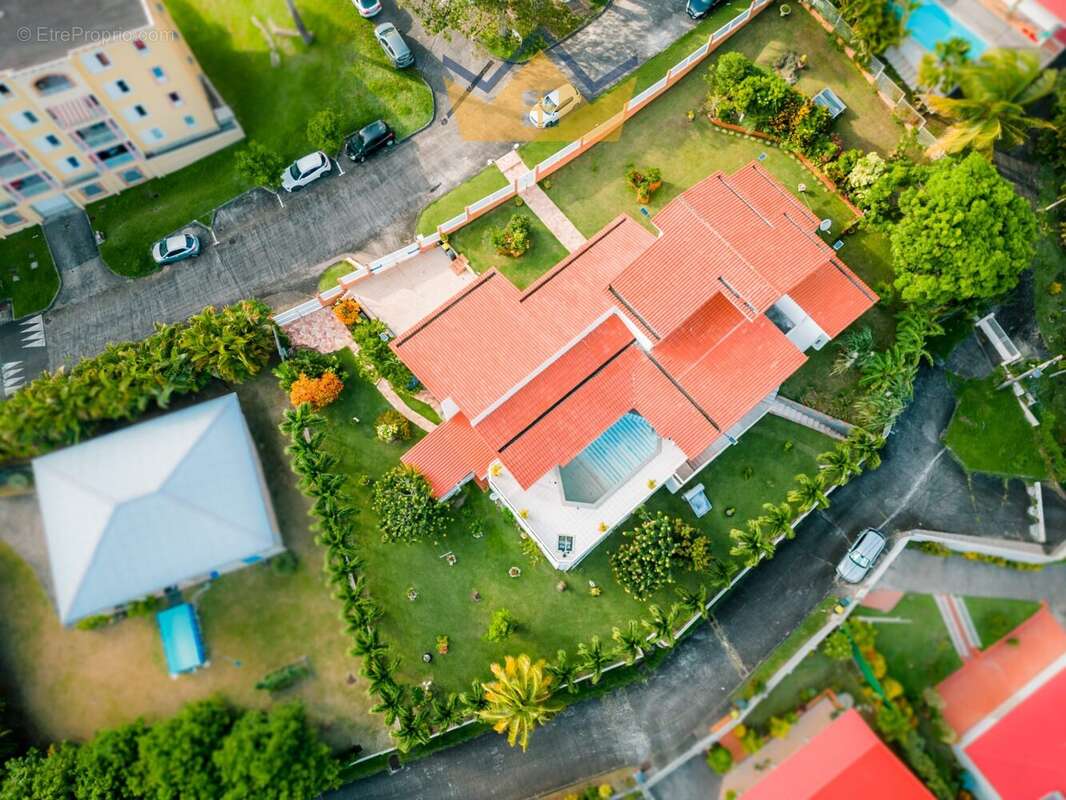 Maison à SCHOELCHER