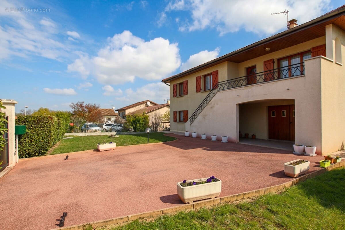 Maison à SAINT-PRIEST