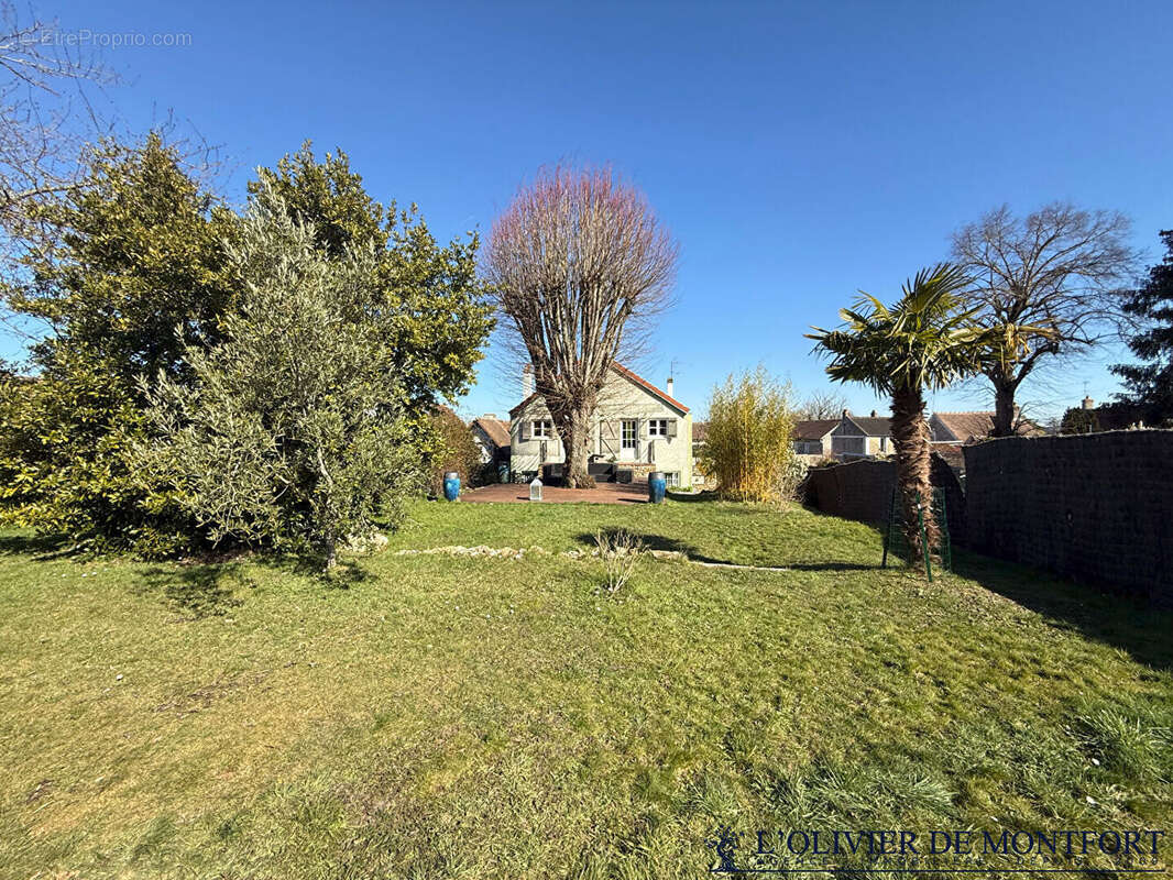 Maison à MONTFORT-L'AMAURY