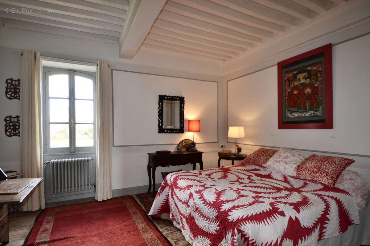 Maison à LA CLAYETTE