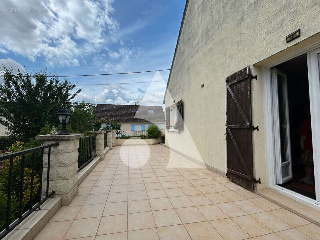 Maison à COULOMMIERS