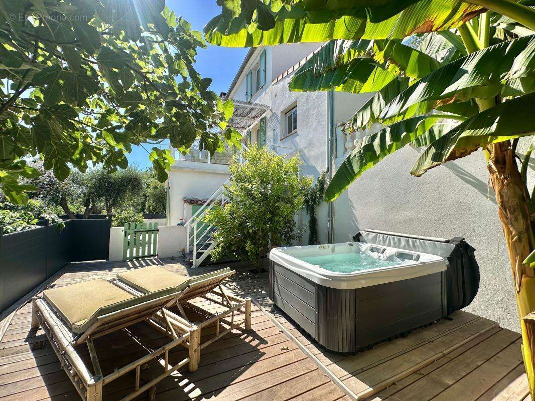 Maison à COLOMARS