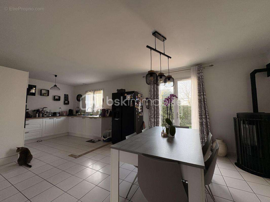 Maison à MANNEVILLE-SUR-RISLE