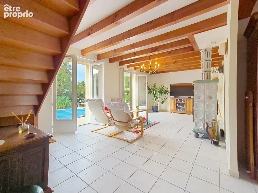 Tosse : landaise T5, piscine, atelier, double garage sur presque 1 100 m2 de terrain - photo 7