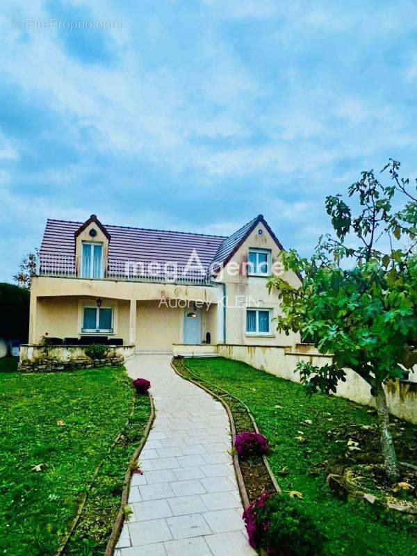 Maison à SAINT-CLEMENT