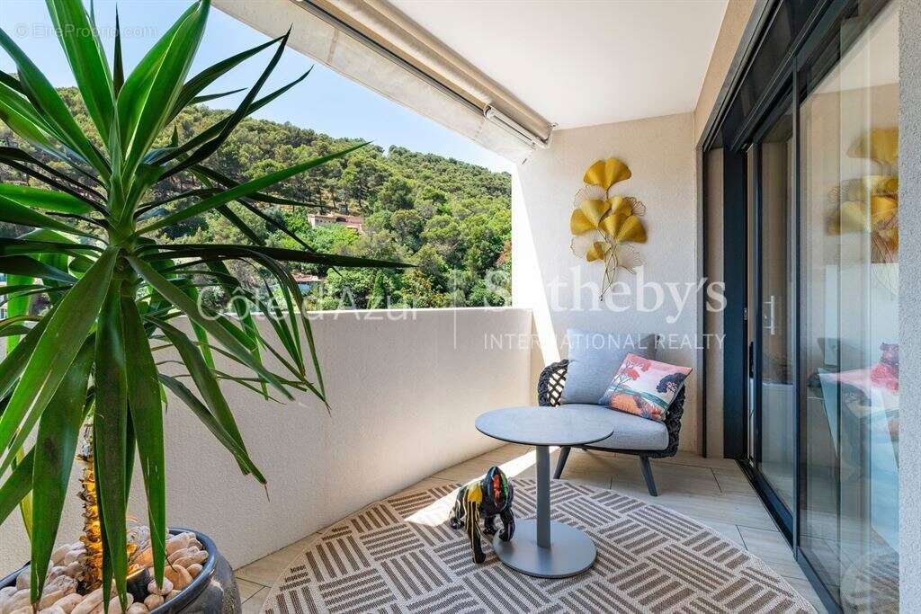 Appartement à EZE