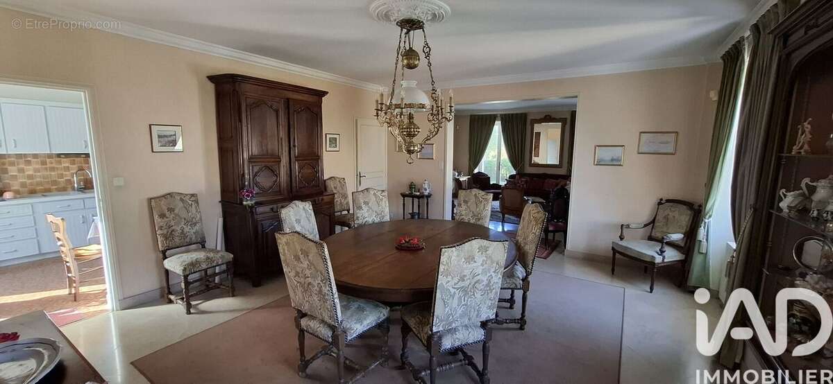 Photo 9 - Maison à VILLENEUVE-SUR-YONNE