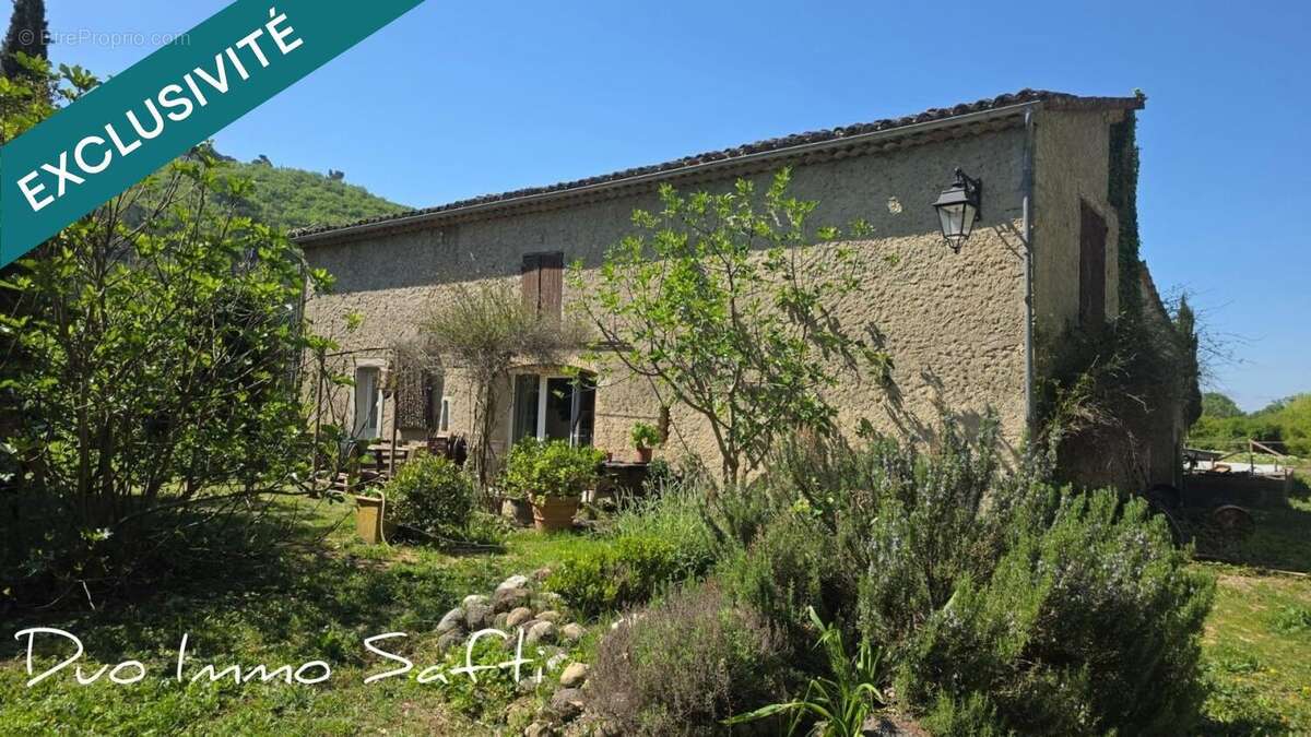 Maison 112 m² à Allemagne-En-Provence  - photo 4