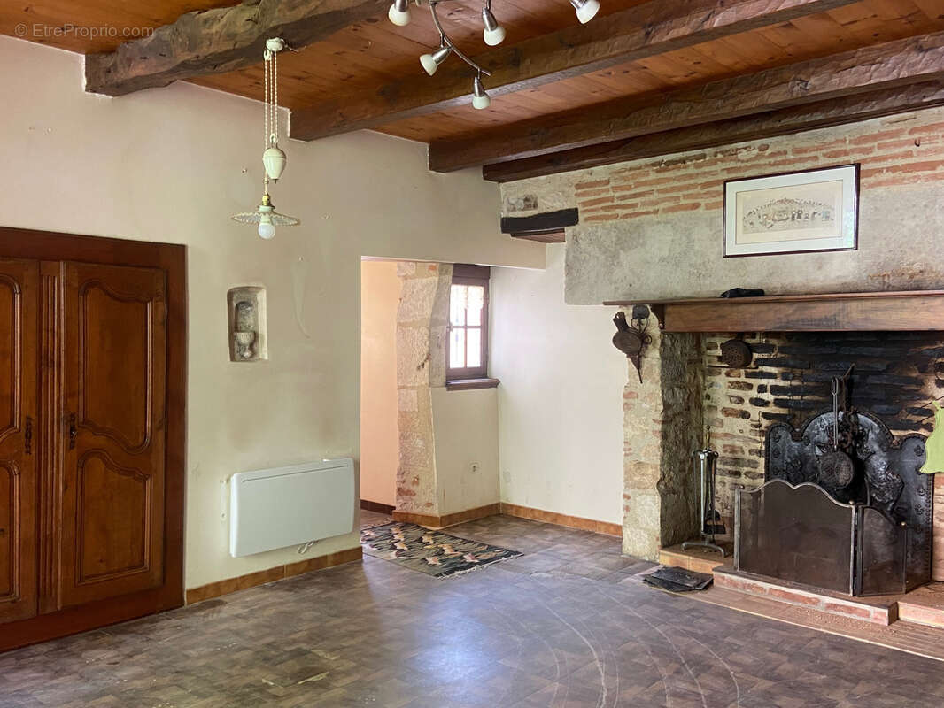 Maison à PUY-L'EVEQUE