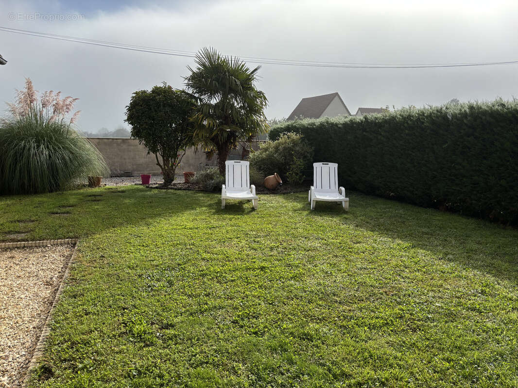 Maison à VARENNES-LE-GRAND