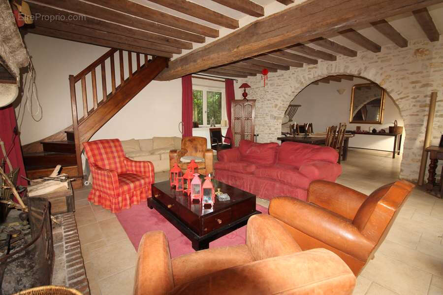 Maison à ENTRAINS-SUR-NOHAIN