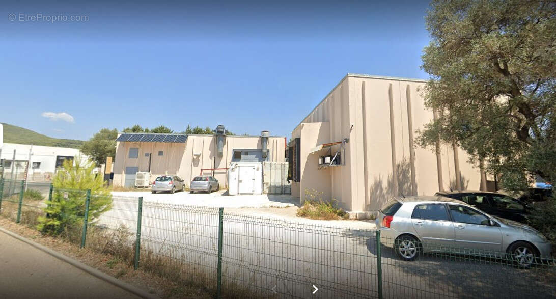 Commerce à SOLLIES-PONT