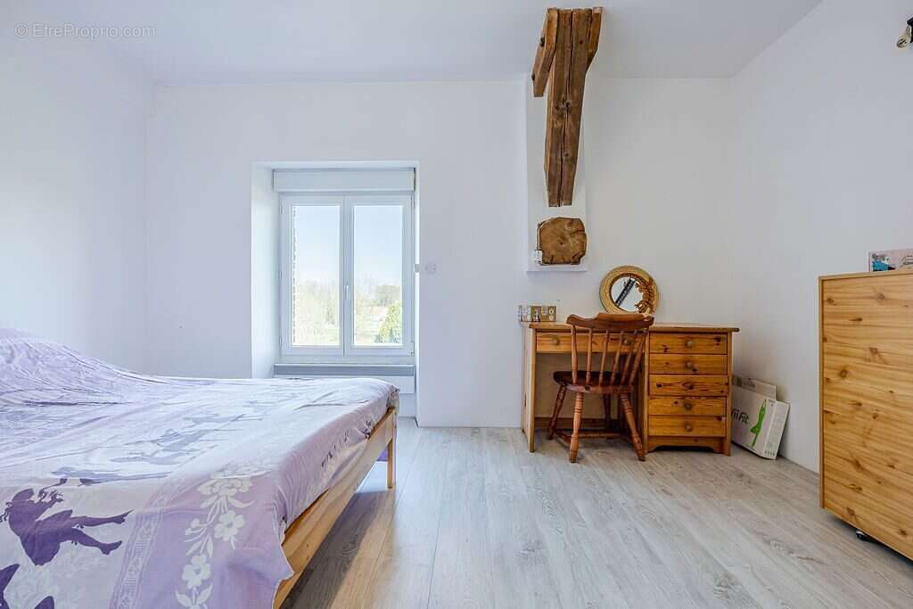 Maison 390 m² à Liancourt-Fosse  - photo 8