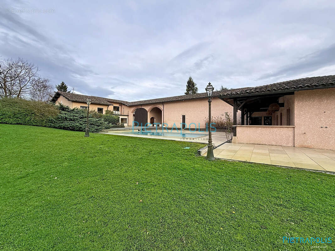 Maison à CHATILLON-SUR-CHALARONNE