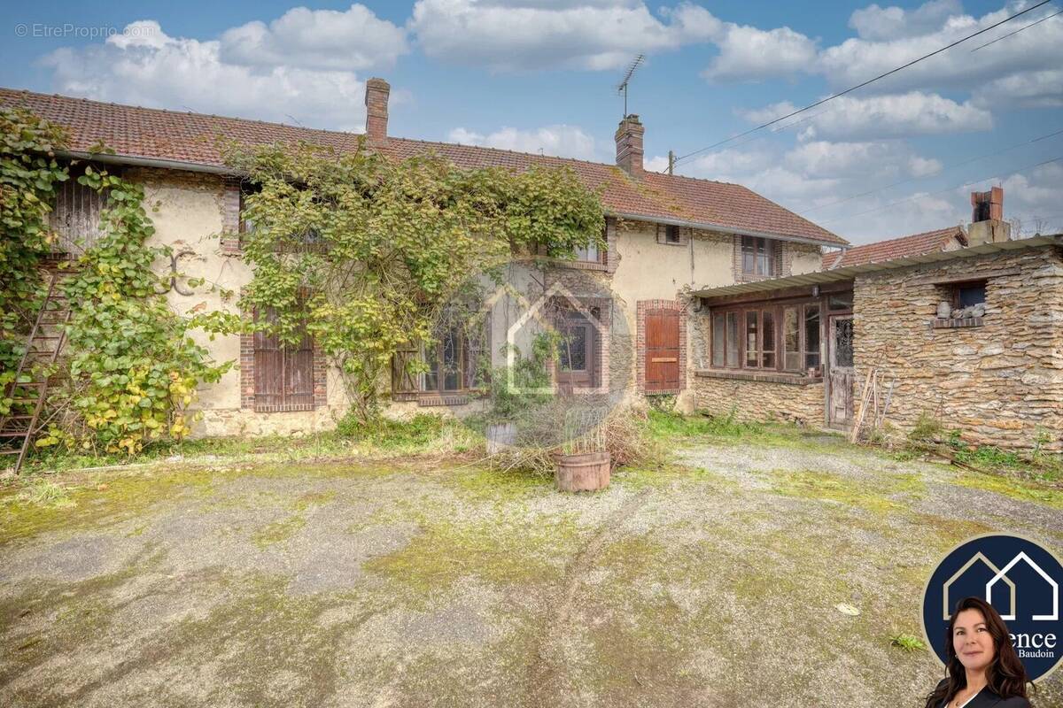 Maison à POIGNY-LA-FORET