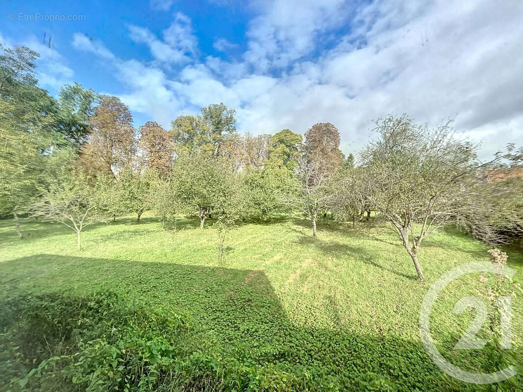 Maison à NEUFCHATEL-SUR-AISNE