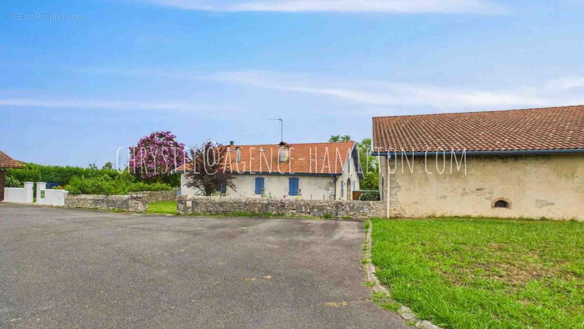 Maison à PORT-DE-LANNE