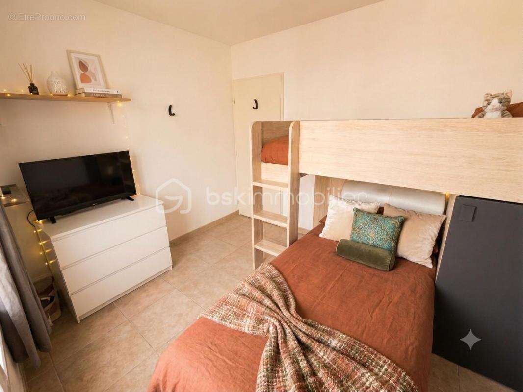 Appartement à LE MUY
