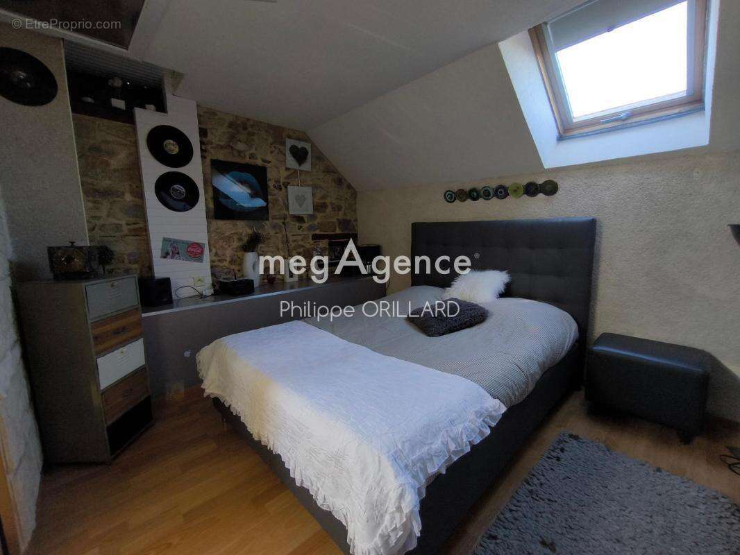 Maison à BOURG-L&#039;EVEQUE