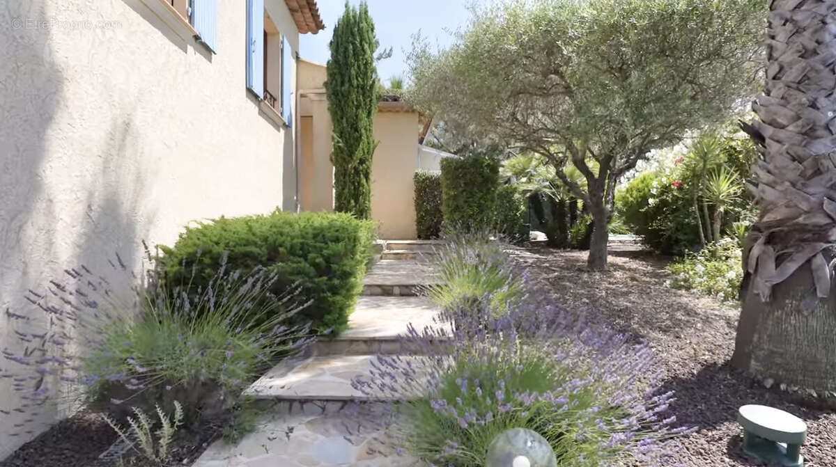 Maison à SAINT-RAPHAEL