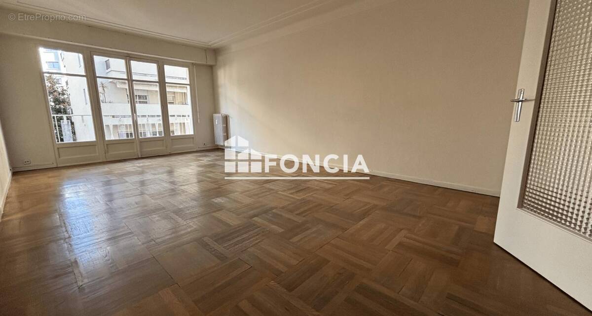 Appartement à LE CANNET
