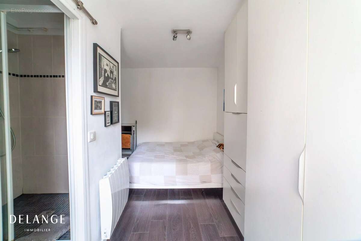 Appartement à PARIS-14E