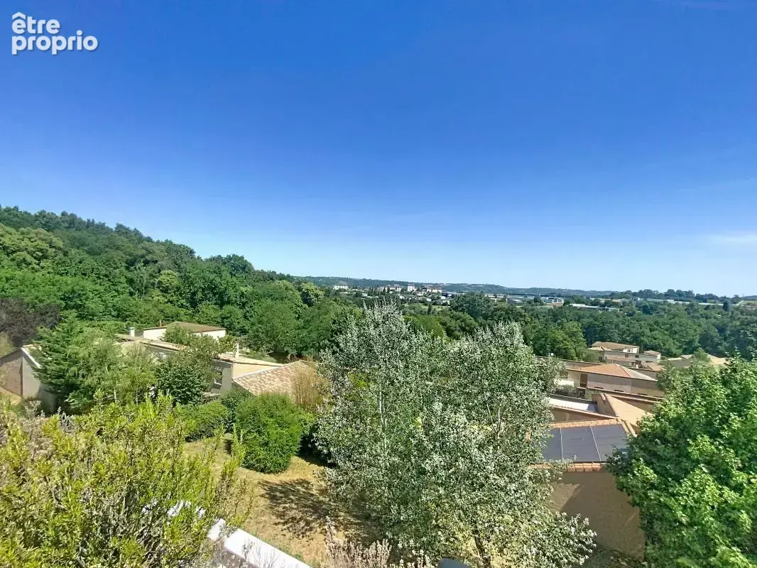 Appartement - 4 Chambres - Terrasse - Cave - Au calme - Proche toutes commodités - photo 6