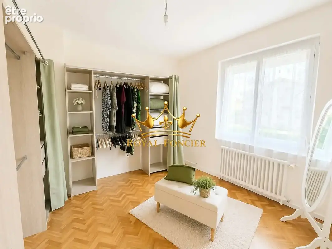 1er étage : chambre 3