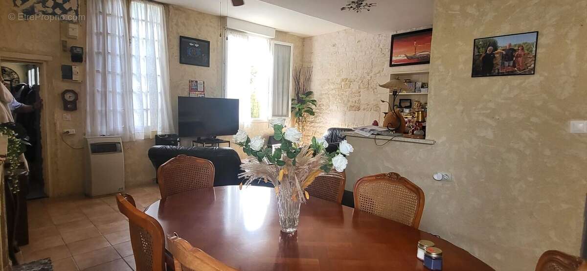 Maison à TAILLEBOURG