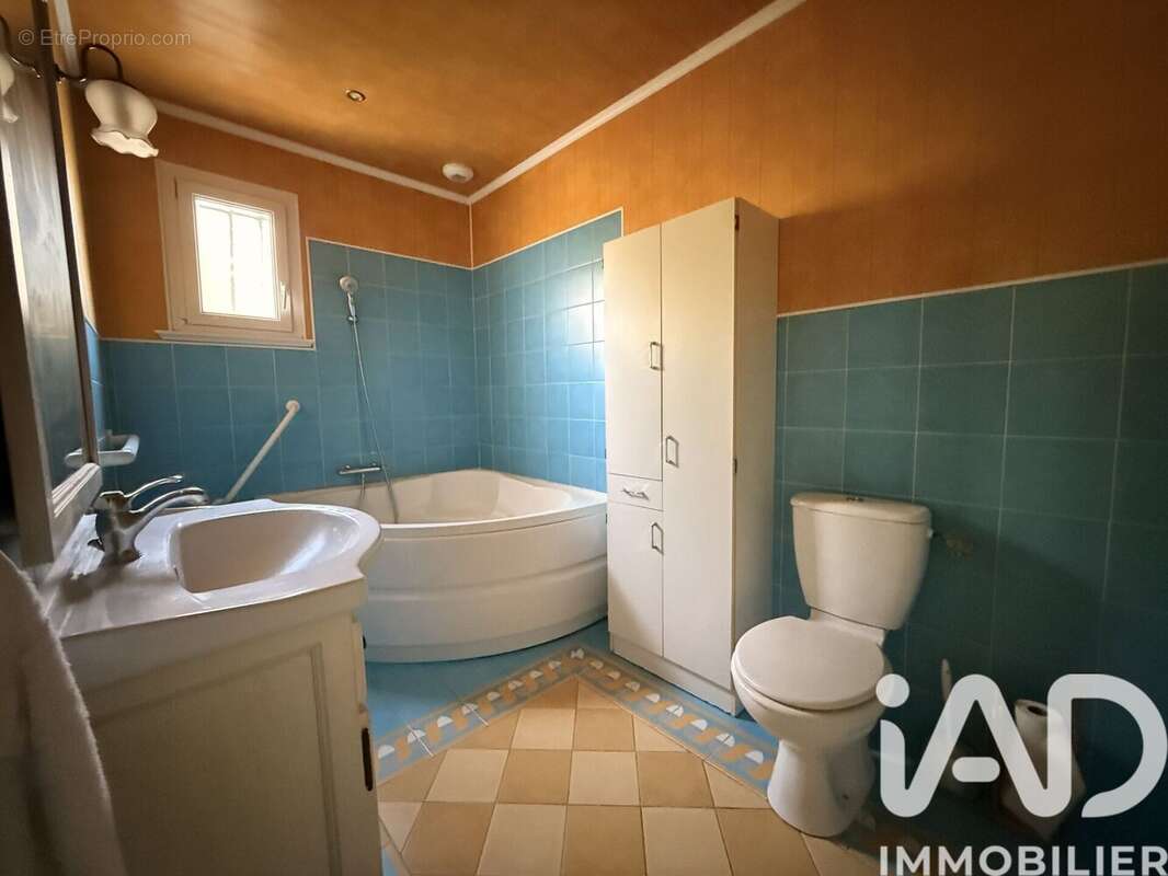 Maison 135 m² à Val-De-Reuil  - photo 8