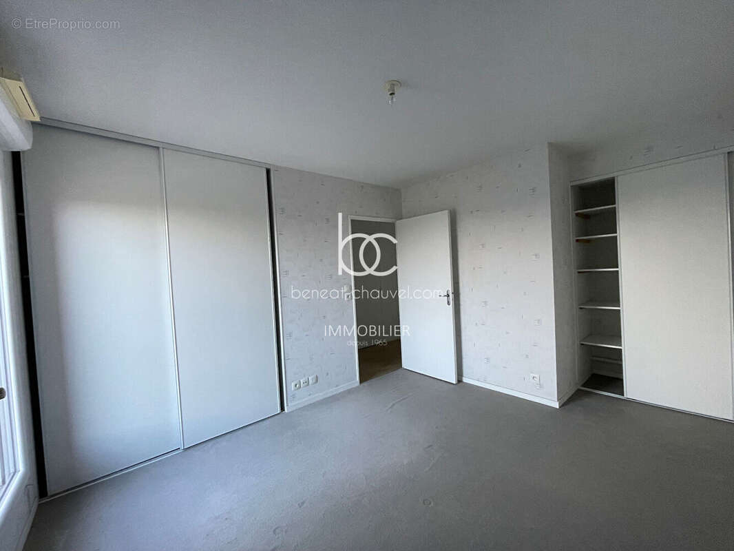 Appartement à SENE