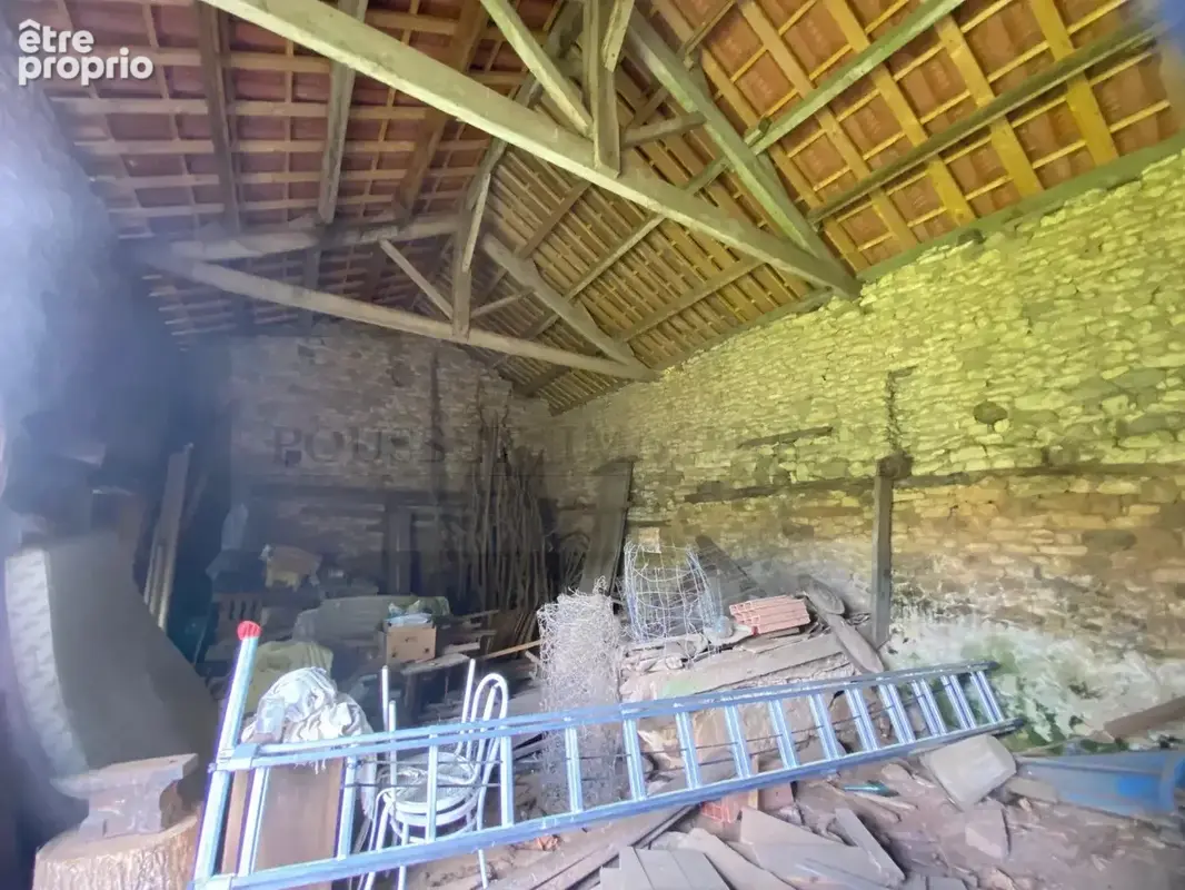 Joie propriété en pierre, comprenant une maison d’habitation, un appartement indépendant, une grande grange en pierre et dépenda - photo 18