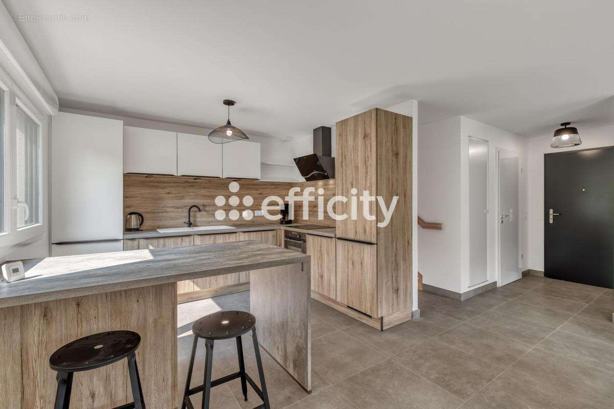 Appartement à GRESY-SUR-AIX