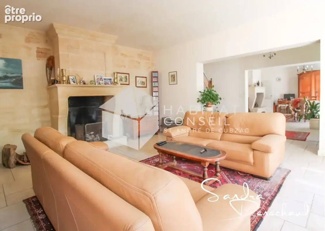 Maison 176 m² à Bourg  - photo 3